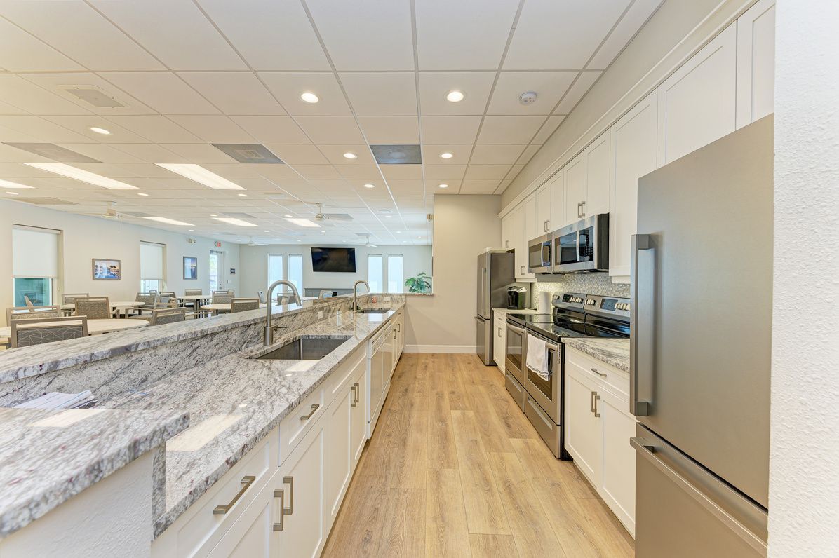 Clubhouse double kitchen